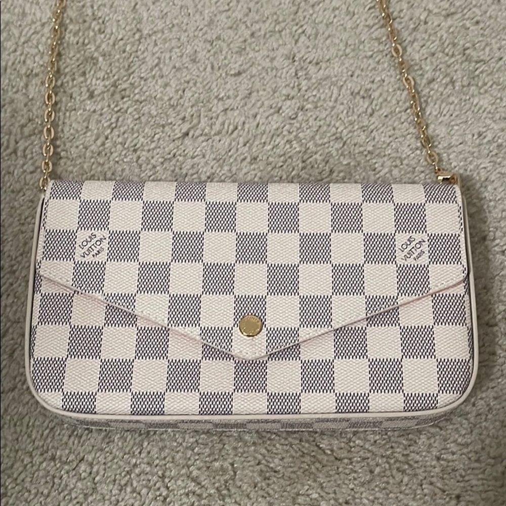 Inspired purse never worn